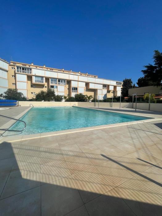 Maisonnette cosy piscine parking