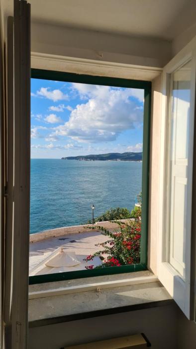 La finestra sul mare nel centro storico