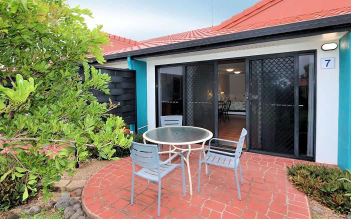 Villa 7 1 Pebble Beach Drive Coral Cove