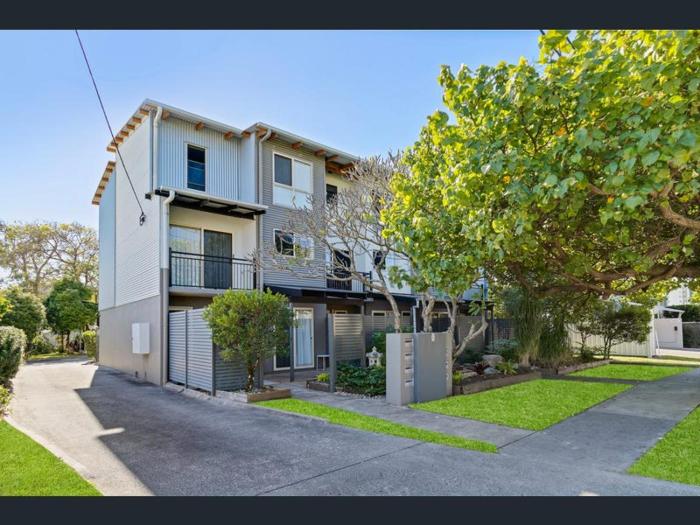 HEART OF Cotton Tree, Maroochydore BEACH & RIVER