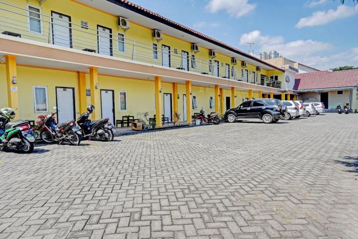 OYO 90622 Hotel Galaksi