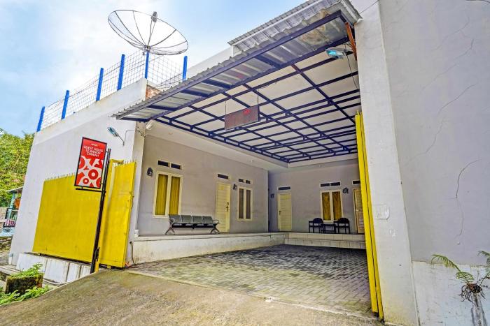 OYO 91329 Guest House Le-banon Syariah