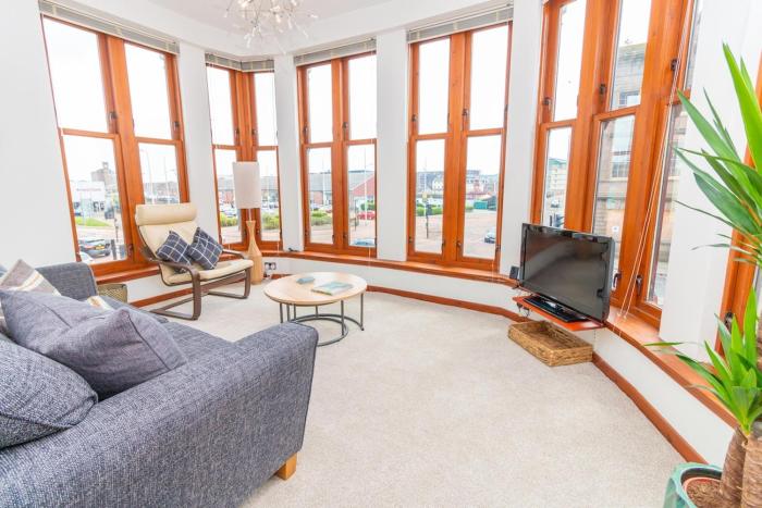 Central Dundee 2 Bed Apt near V&A Museum & City Attractions