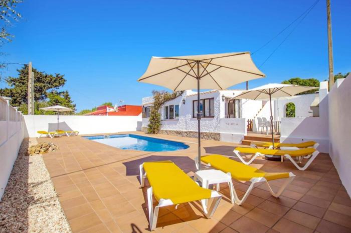 Villa Bourgon by Villa Plus