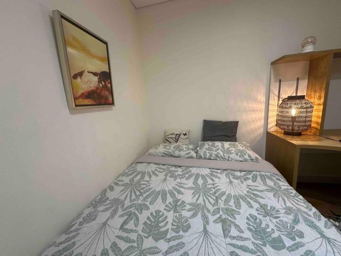 City Cozy room free parking & wifi