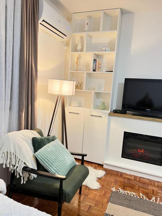 Apartman Ogledalce, 51m2, potpuno opremljeno, Kruševac Smeštaj
