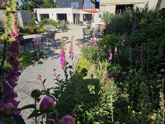 Country home with a Pub, Restaurant & Brewery onsite !