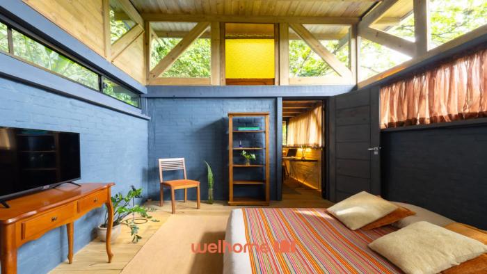 Chale na Mata Atlantica com rio e imersao natural