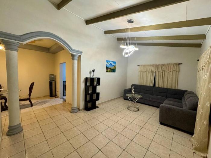 Exclusive Platinum House 2HA