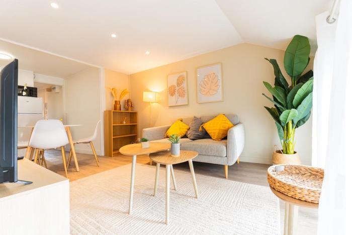 Duplex Confortable en Centre avec 2 Chambres