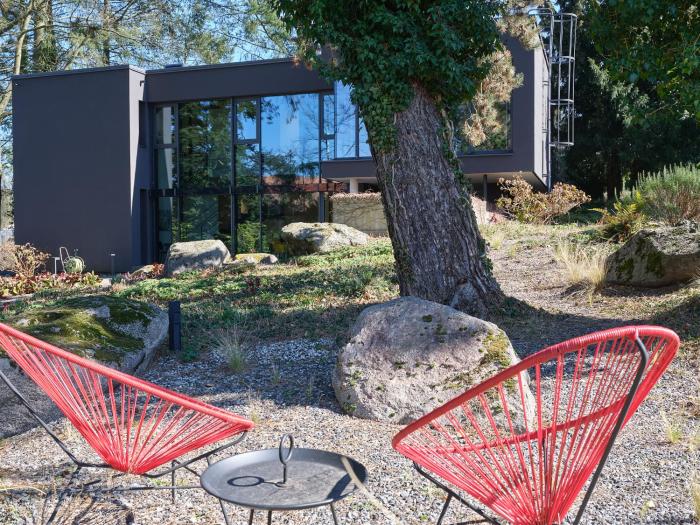 Architektenhaus Hello in Erbach mit High End Interieur zentral aber ruhig