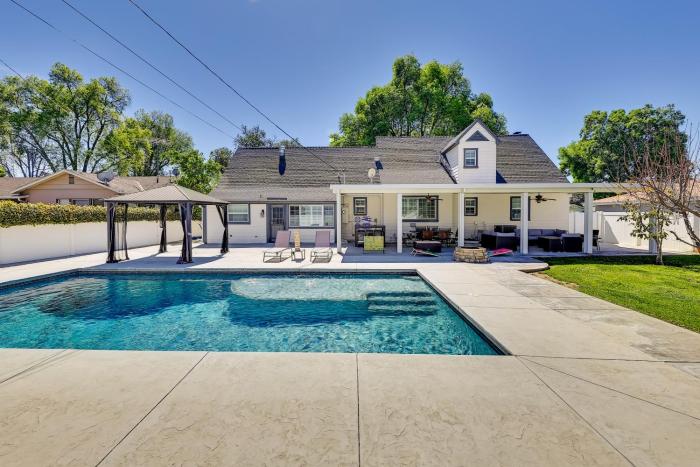4 Mi to Dtwn: Riverside Gem w Pool & Game Room