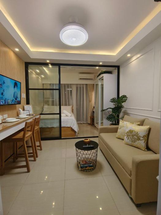 Cozy Simple Room by Metro Staycation