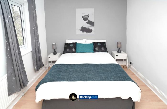 Cosy 2 Bedroom Apt By LS2G Short Lets & Serviced Accommodation Greater London