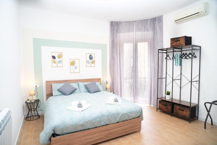 Comfort and metro 2 steps away, perfect for 3 guests