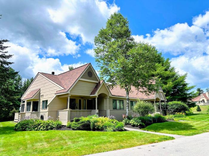 FV3 F3 Well appointed Townhome a short walk to the Mount Washington Hotel