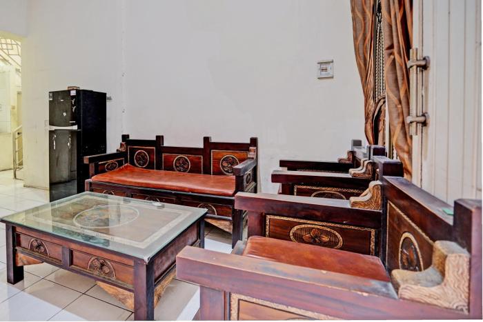 OYO 93114 Salak Homestay Syariah