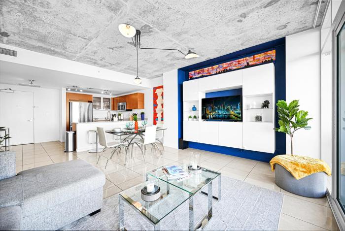 Exclusive unit in Miami Sunshine