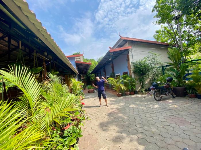 Derm Svay Guesthouse - yoga & cafe