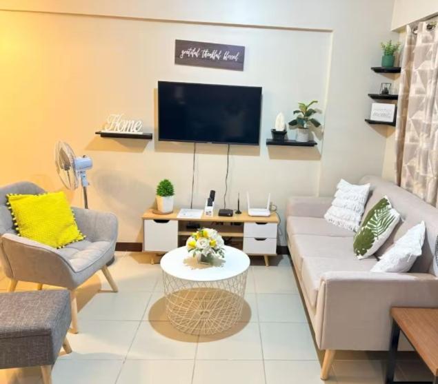 2BR Cozy Condo near BGC