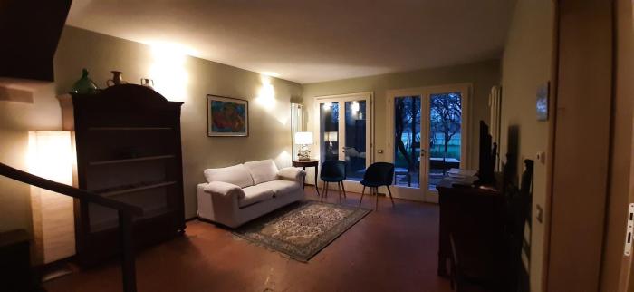 Il Fienile, casa vacanza in campagna, a 6 chilometri da Bologna centro e 1 chilometro da Bologna Fiera, con parcheggio privato e giardino privato