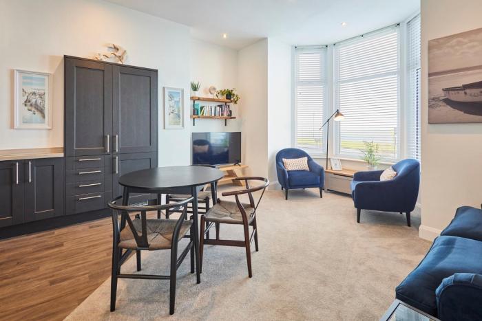 Host & Stay - Seaview Retreat