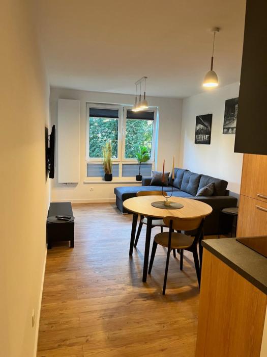 Apartament Julia 1-4 os Starowapiennikowa 42a z balkonem, klimatyzacją i miejscem parkingowym