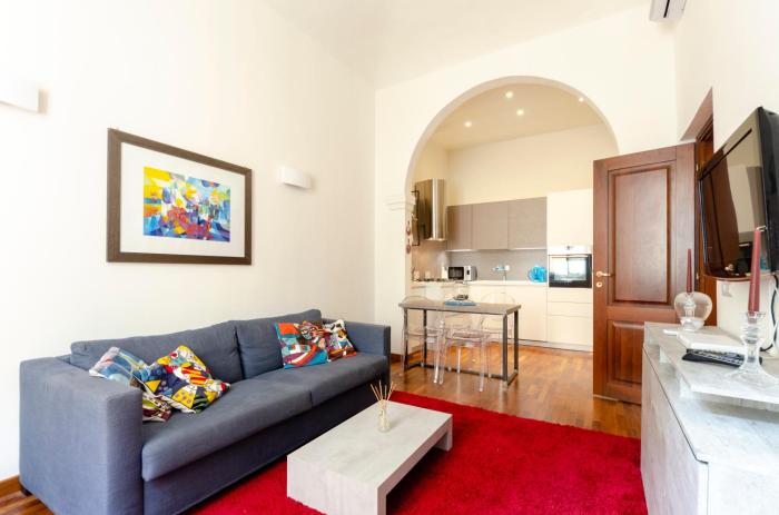 JOIVY Bright 2BR flat with Parking in Rapallo Centre