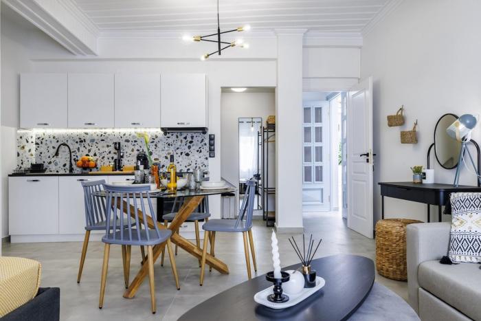 VRACHOS HOUSE "In the heart of Skopelos Town"