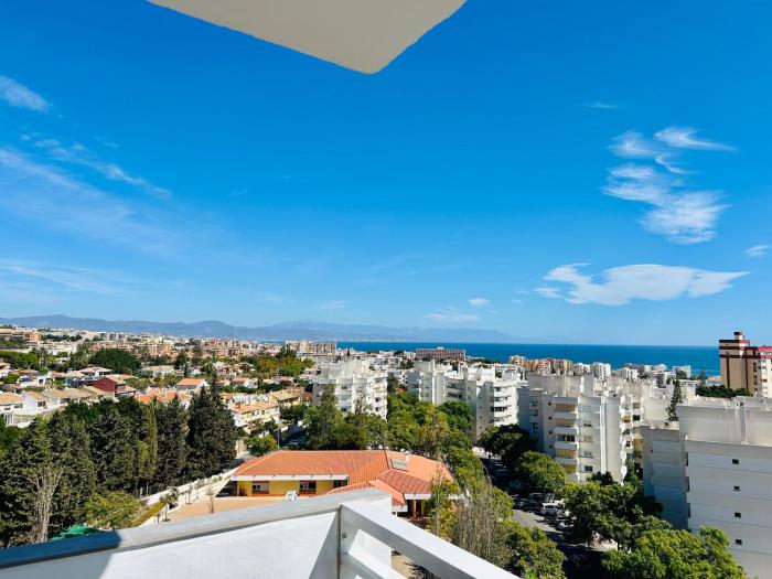 Stylish Sea-View Apartment