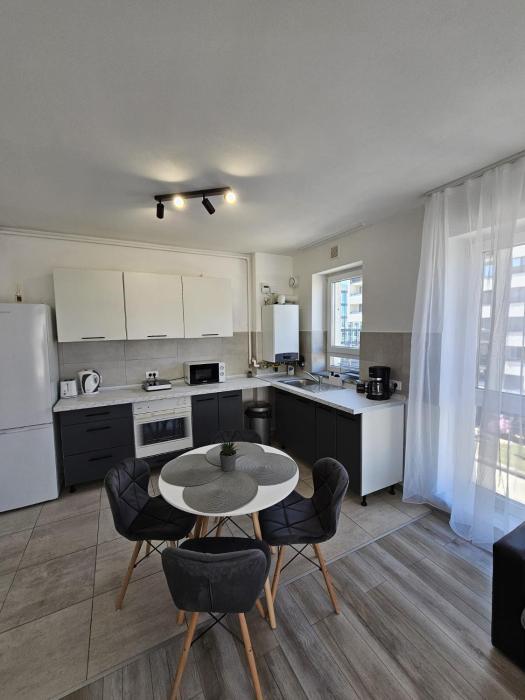 Coresi Mall Luxury Apartment