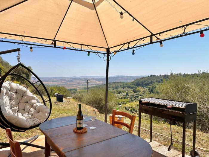 Nuovissimo Loft panoramico con giardino a Montalcino