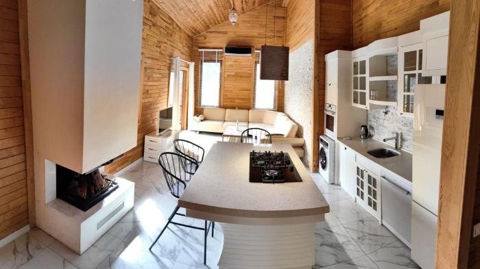 cedar villa with nature views