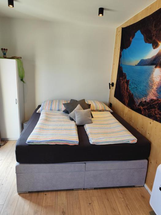 Little Tiny Village Haus 1