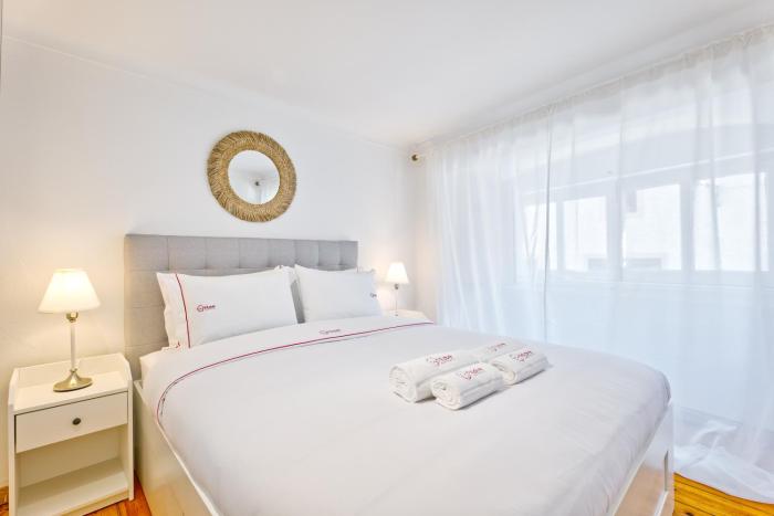 NEW! Family Apartment on the Walls of Lisbon