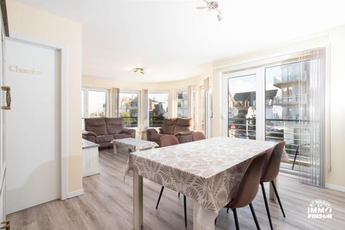 Magrittes Seadreams A0101