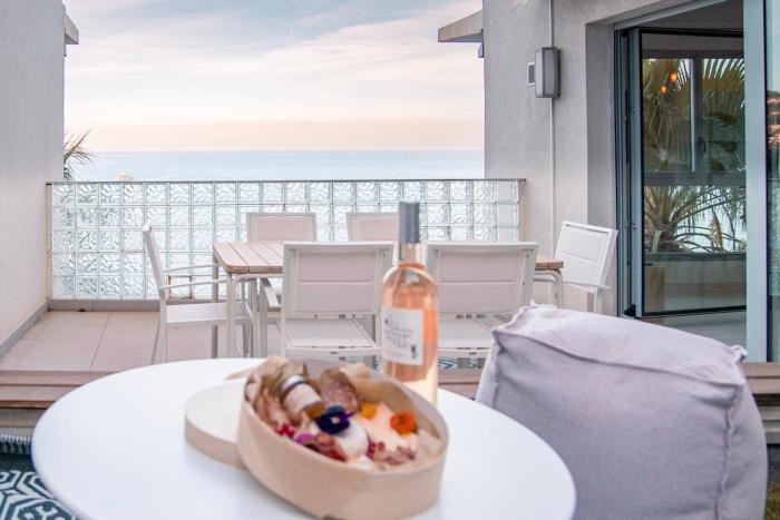 Porte de Monaco, Duplex avec terrasse et parking