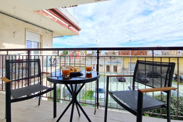 Centro Wi-Fi Train Station near the sea