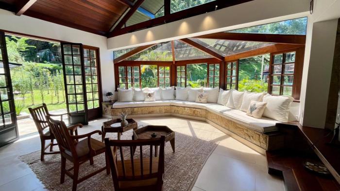 Casa 02 Vale Boa Vista - Casa em Condomínio Exclusivo com Vista para as Montanhas e Área de Lazer Completa