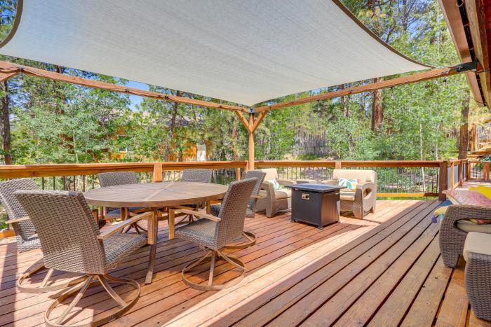 Home with Hot Tub 5 Mi to Angel Fire Bike Park