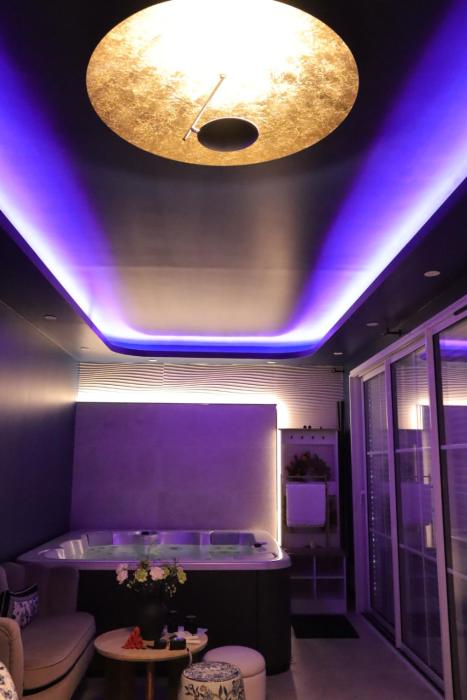 Suite Jacuzzi privatif Li Li et Rose