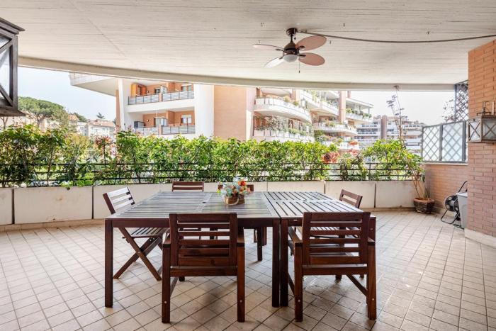 cozy apt garden bbq near subway