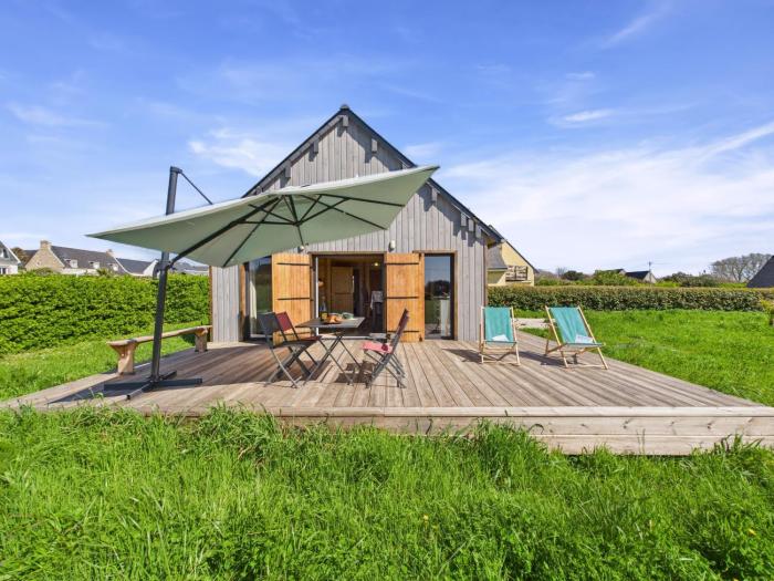 650m de la plage, joli chalet avec terrasse pour 4