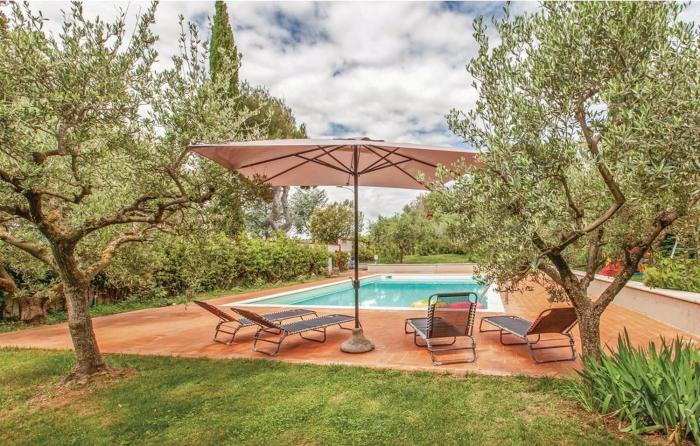 Panoramic villa with pool and gym