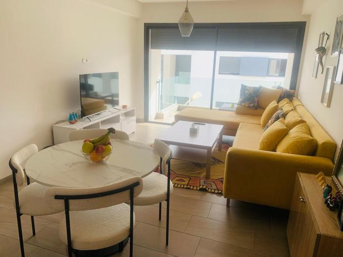 Appartement avec une Chambre, Salon, Salle de Bain et Piscine