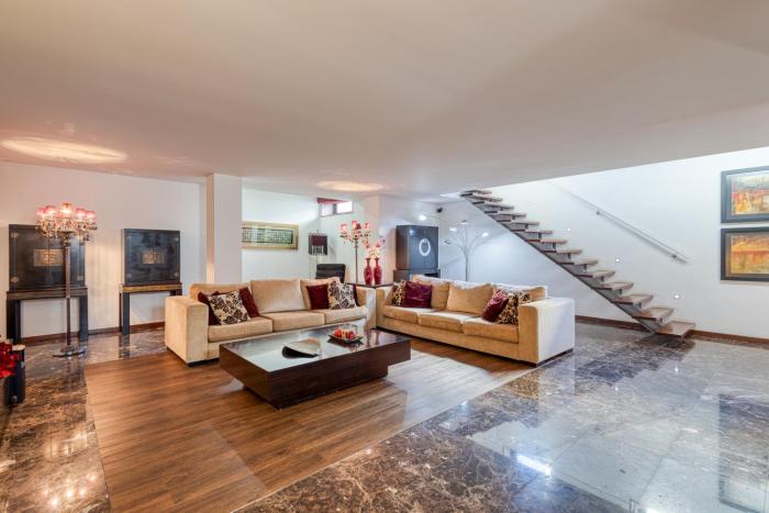 ON Apartments - Luxury House - Pool & Parking & Pet Friendly