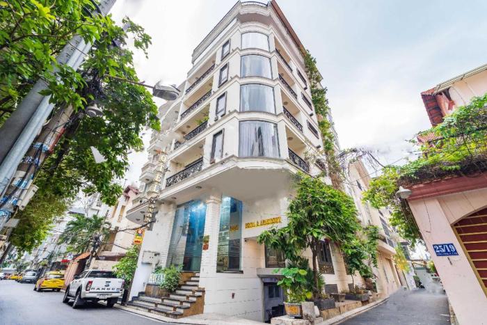 Dancentre Airport Stays - Havana Hotel