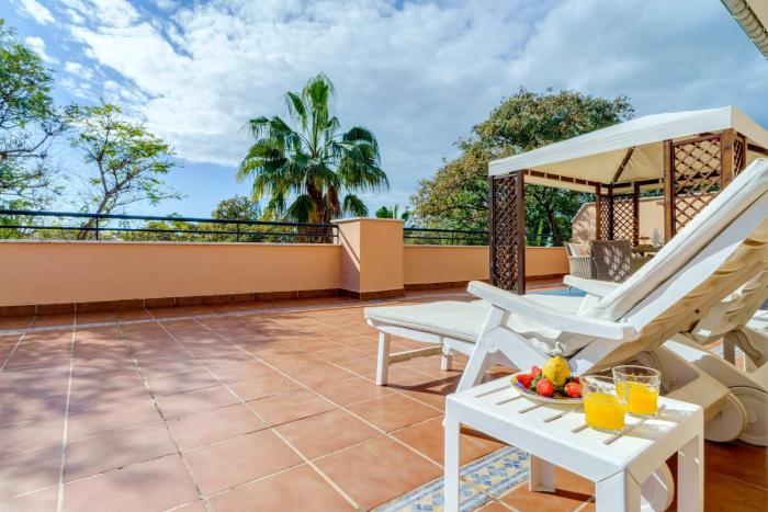 Siroko Penthouse at the beach