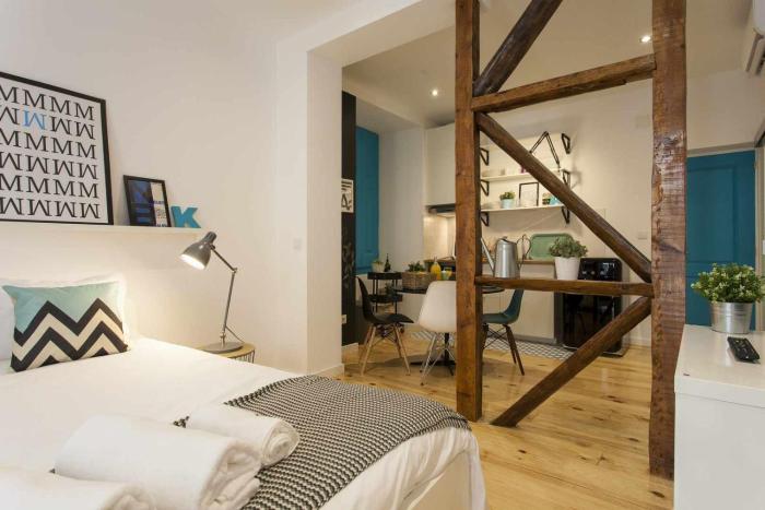 BLUE Chiado Trendy Studio Design Top