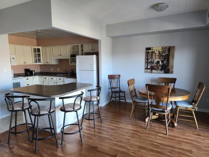 Impressive Furnished Apartment in Town of Tecumseh